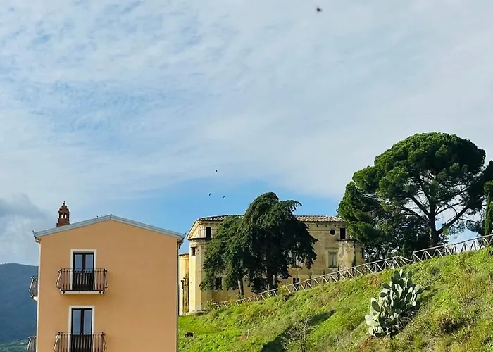 Tenute Pacelli - Azienda Agricola Malvito